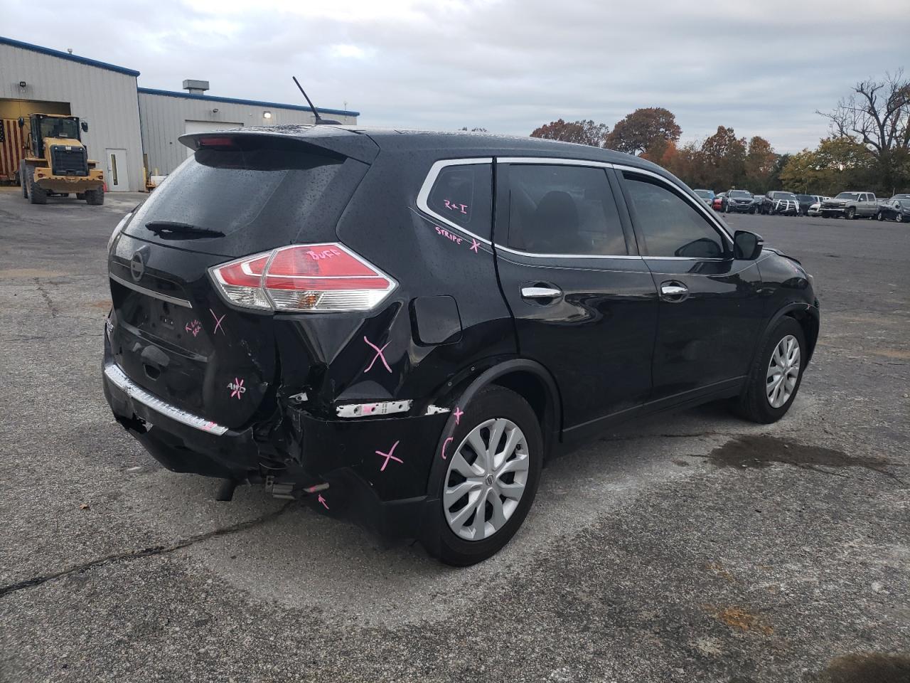 Image 3 of 2015 NISSAN ROGUE S 2015 with VIN KNMAT2MVXFP568706