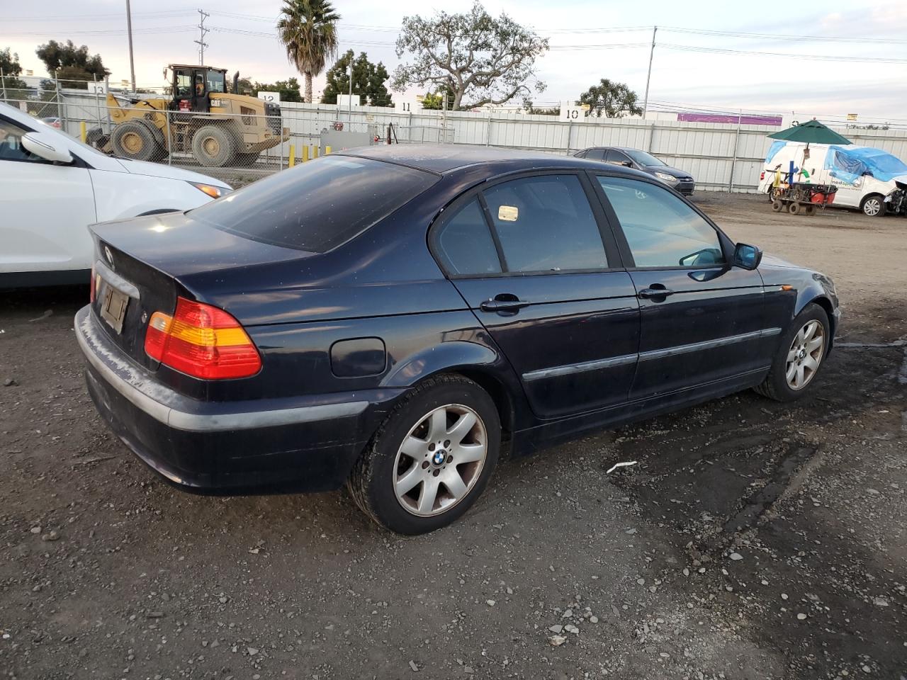Obraz 3 z 2002 BMW 325 I 2002 z VIN WBAET37412NG70900