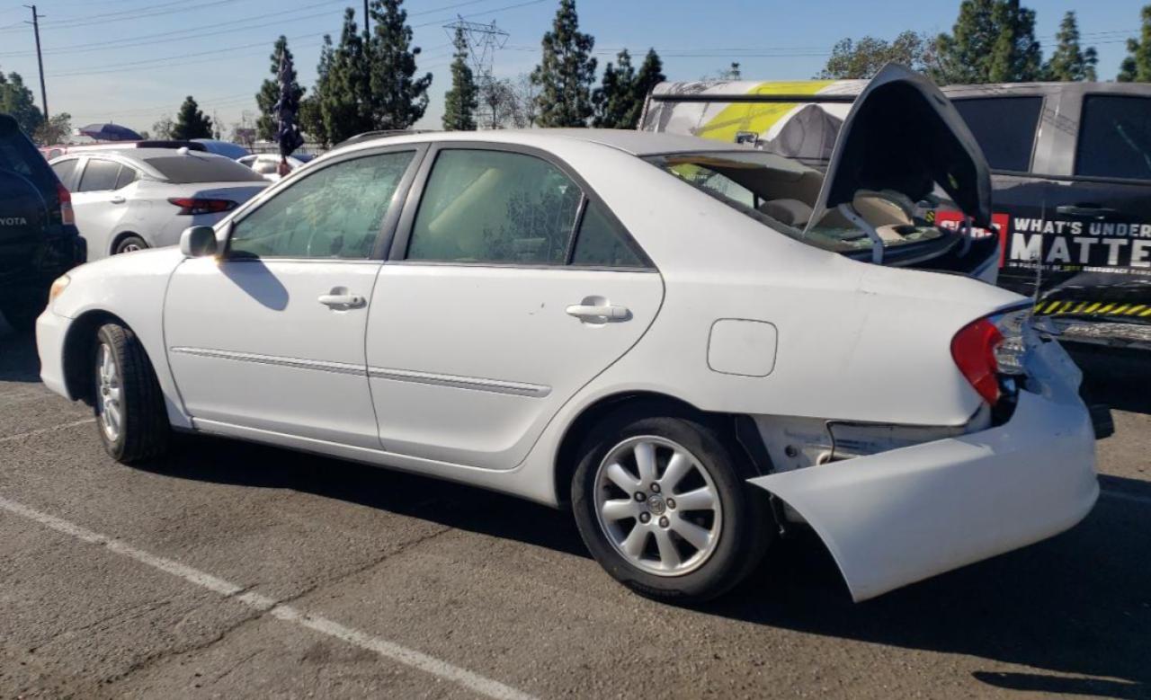 Image 2 of 2002 TOYOTA CAMRY LE 2002 with VIN JTDBE32K220057068