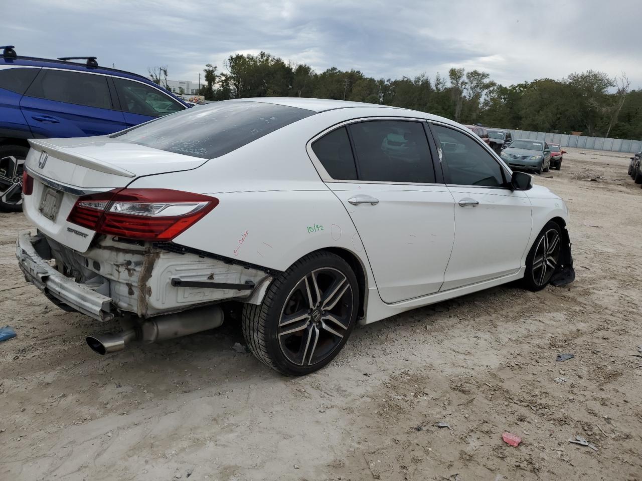 Obraz 3 z 2016 HONDA ACCORD SPORT 2016 z VIN 1HGCR2F58GA087525