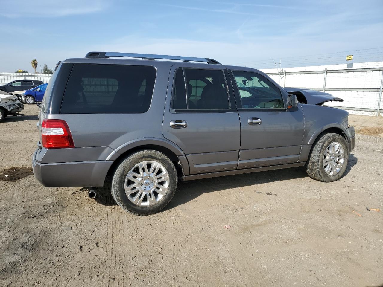 Изображение 3 2011 FORD EXPEDITION LIMITED 2011 с VIN 1FMJU2A54BEF18435