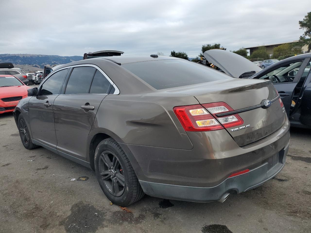 Image 2 of 2015 FORD TAURUS SEL 2015 with VIN 1FAHP2E8XFG176147