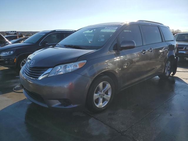 Obraz 1 z 2017 TOYOTA SIENNA LE 2017 z VIN 5TDKZ3DC5HS818675