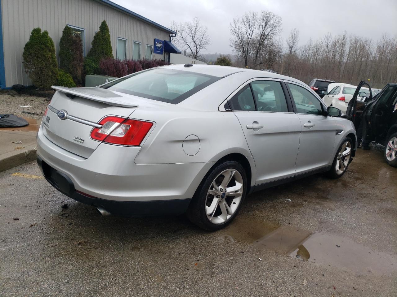 Obraz 3 z 2011 FORD TAURUS SHO 2011 z VIN 1FAHP2KT8BG139763