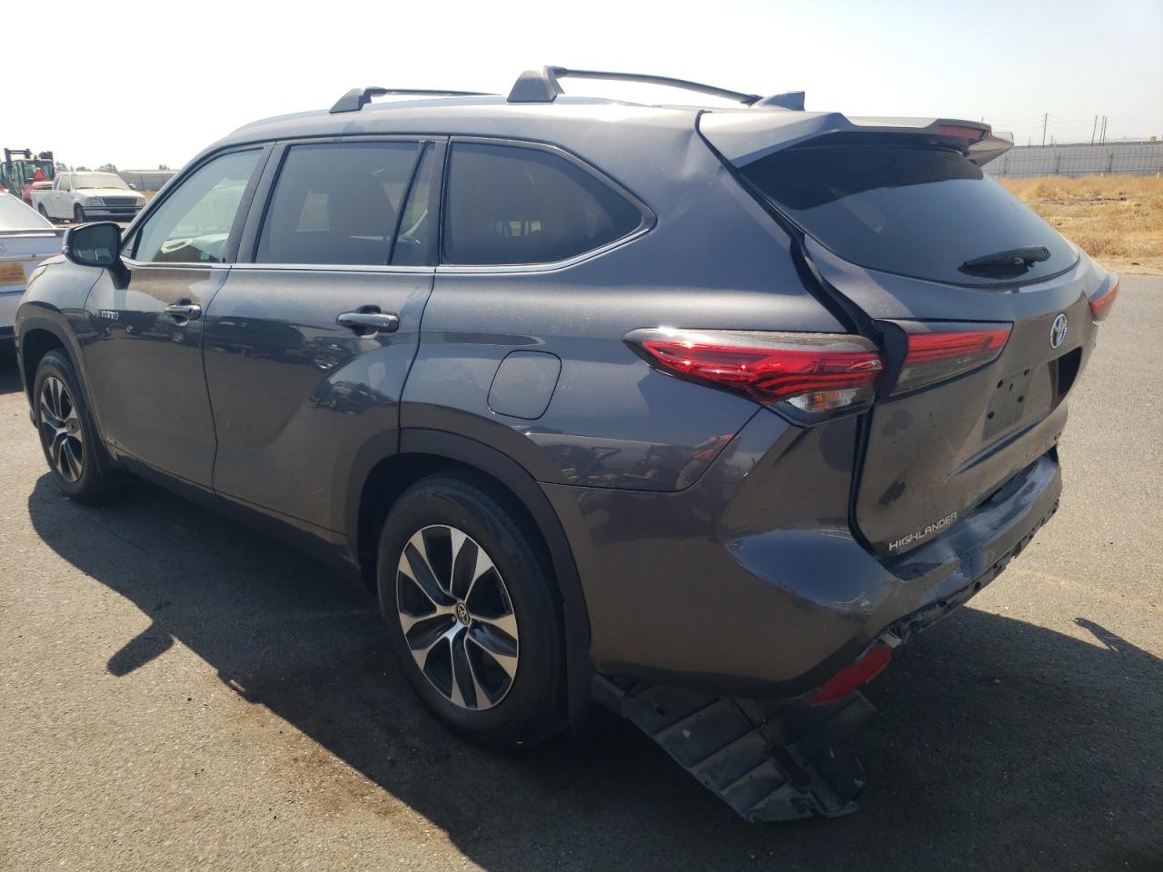 Obraz 2 z 2020 TOYOTA HIGHLANDER HYBRID XLE 2020 z VIN 5TDHBRCH8LS509306