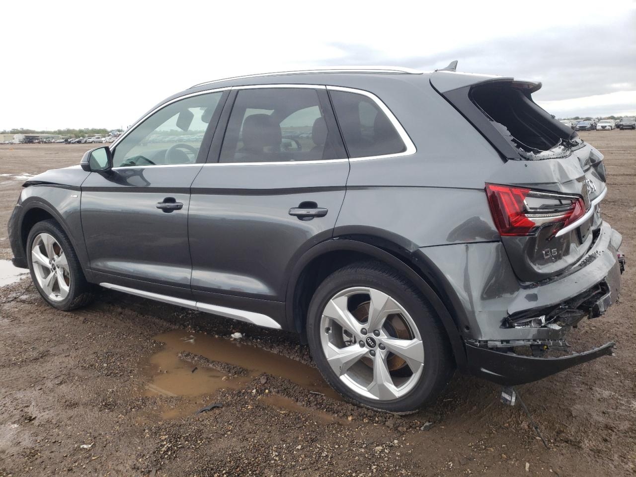 Obraz 2 z 2022 AUDI Q5 PRESTIGE 45 2022 z VIN WA1FAAFY1N2052351