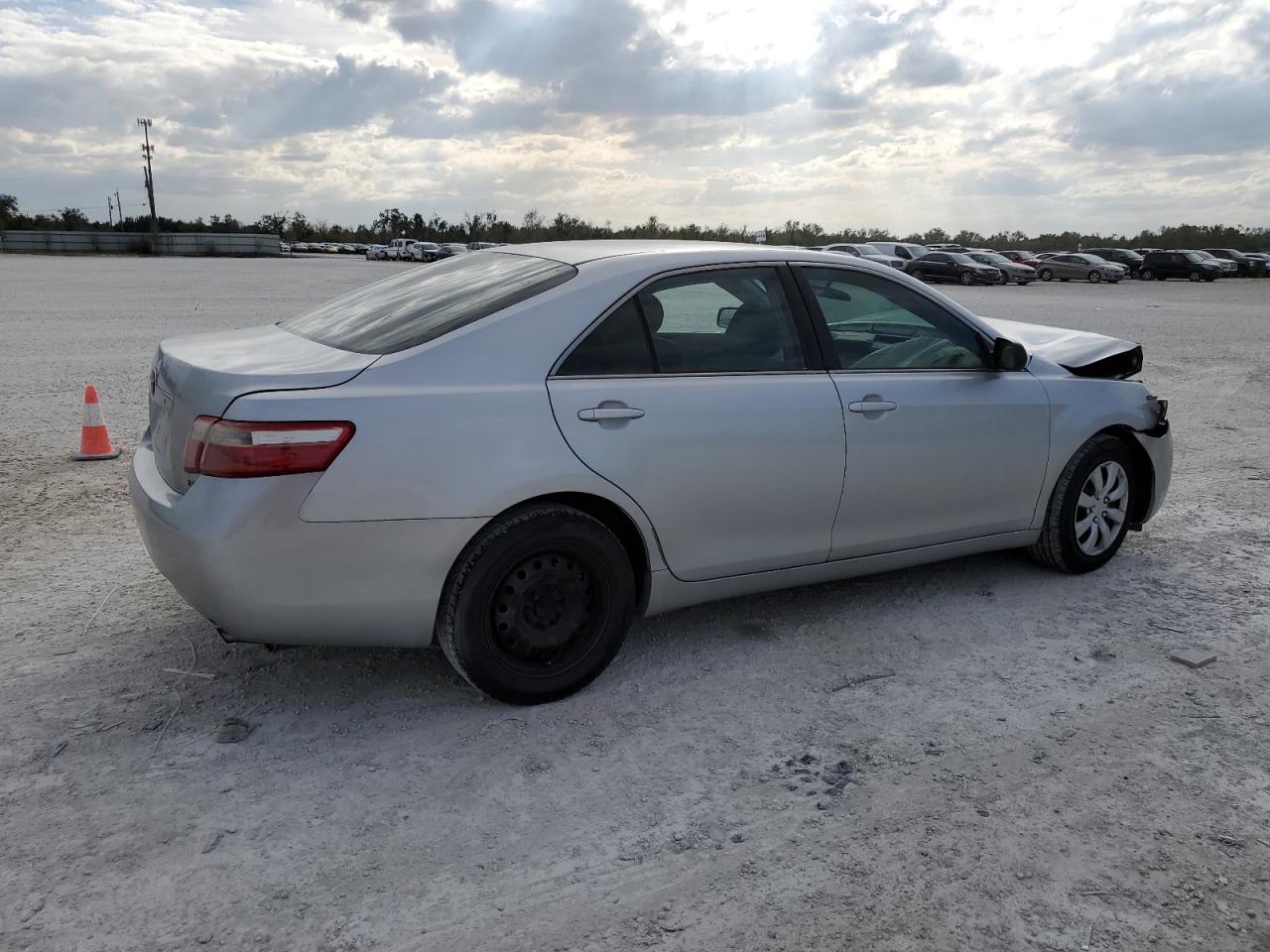 Image 3 of 2007 TOYOTA CAMRY CE 2007 with VIN 4T1BE46K57U570536