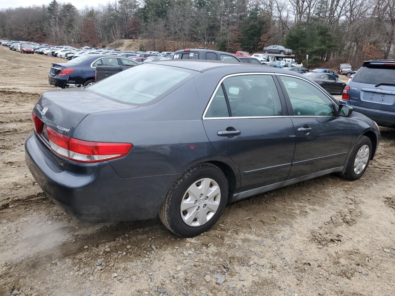 Image 3 of 2004 HONDA ACCORD LX 2004 with VIN 1HGCM55334A153877