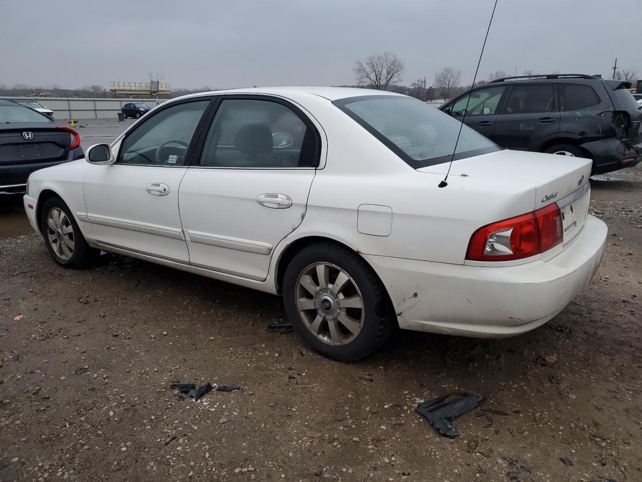 Image 2 of 2004 KIA OPTIMA LX 2004 with VIN KNAGD128145334698
