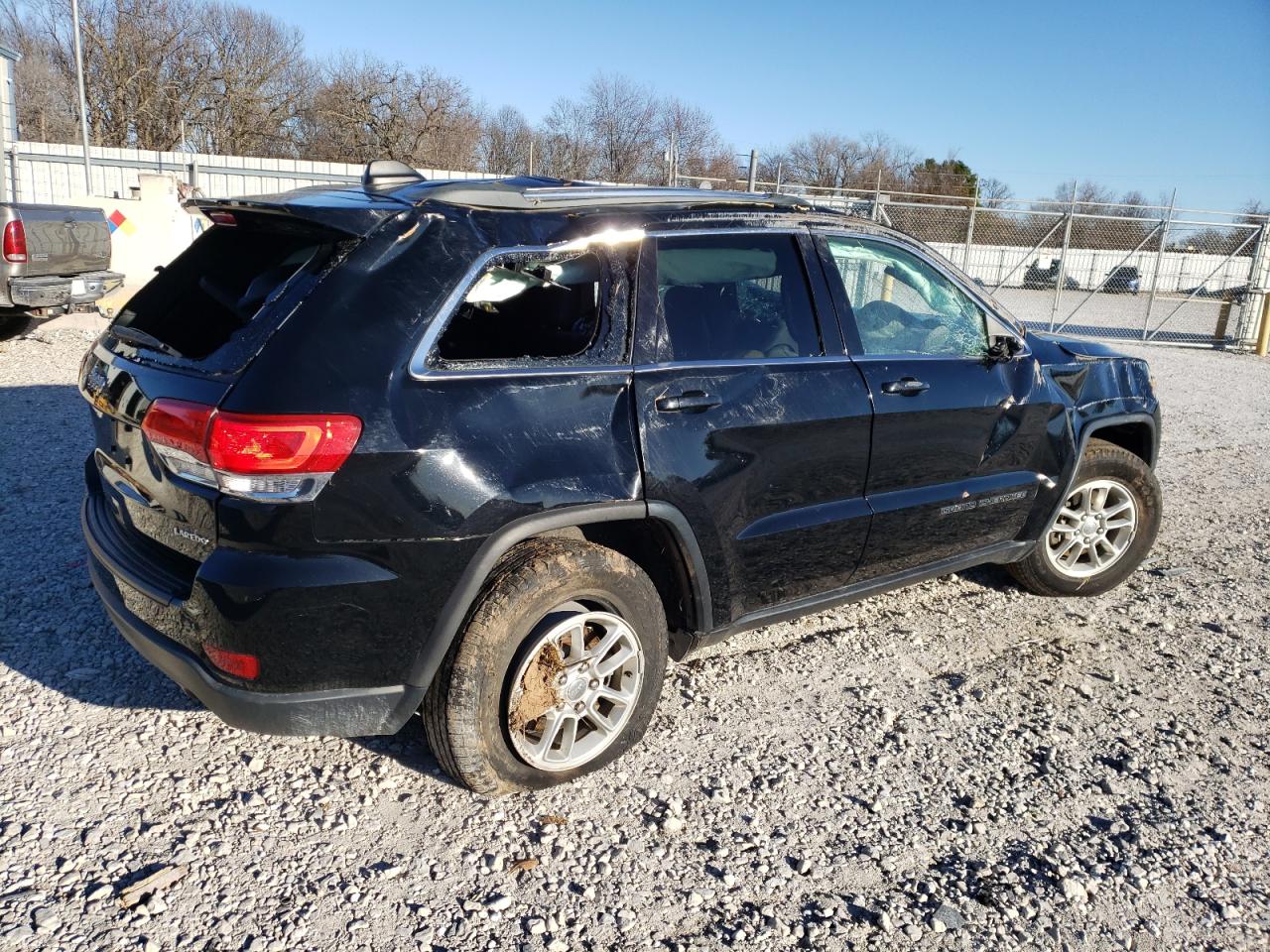 Obraz 3 z 2018 JEEP GRAND CHEROKEE LAREDO 2018 z VIN 1C4RJFAG8JC376917