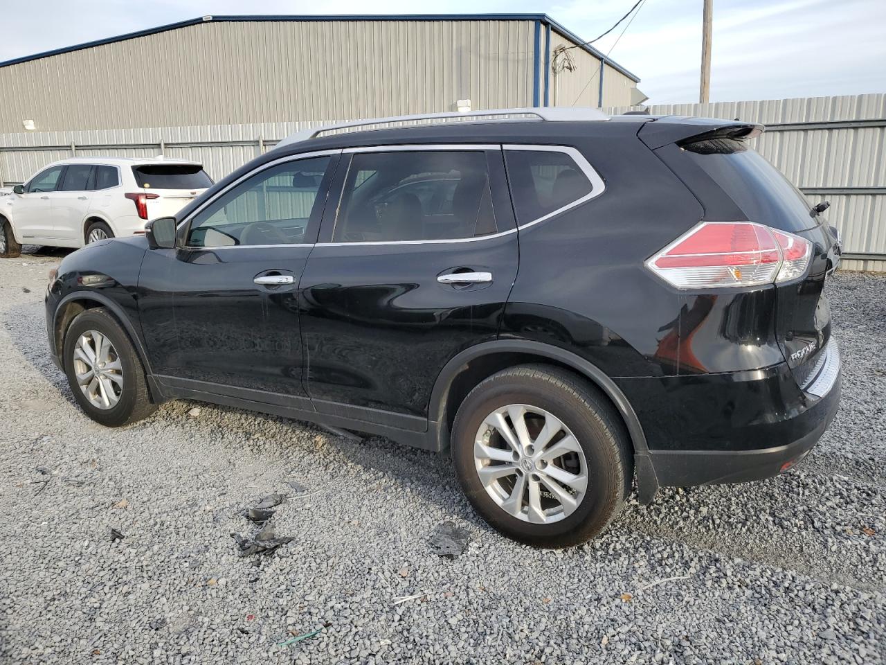 Image 2 of 2015 NISSAN ROGUE S 2015 with VIN KNMAT2MT6FP519517