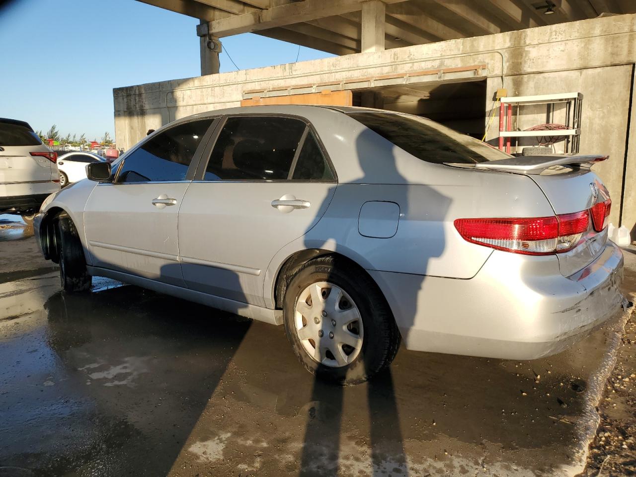 Image 2 of 2004 HONDA ACCORD EX 2004 with VIN 1HGCM566X4A146501