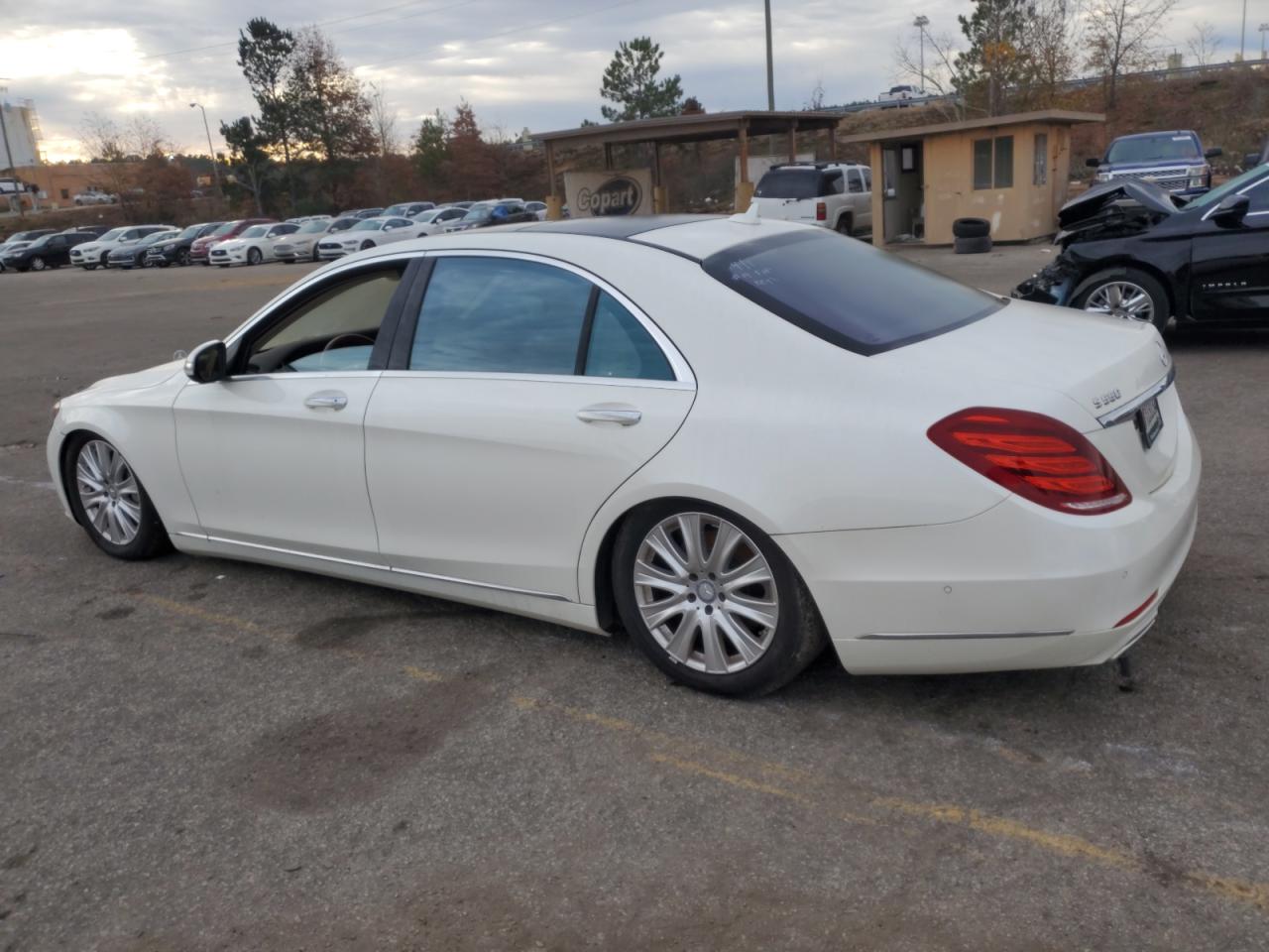 Image 2 of 2014 MERCEDES-BENZ S 550 2014 with VIN WDDUG8CB9EA024751