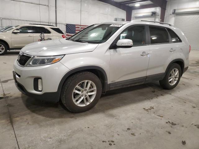 Image 1 of 2015 KIA SORENTO LX 2015 with VIN 5XYKTCA6XFG639154