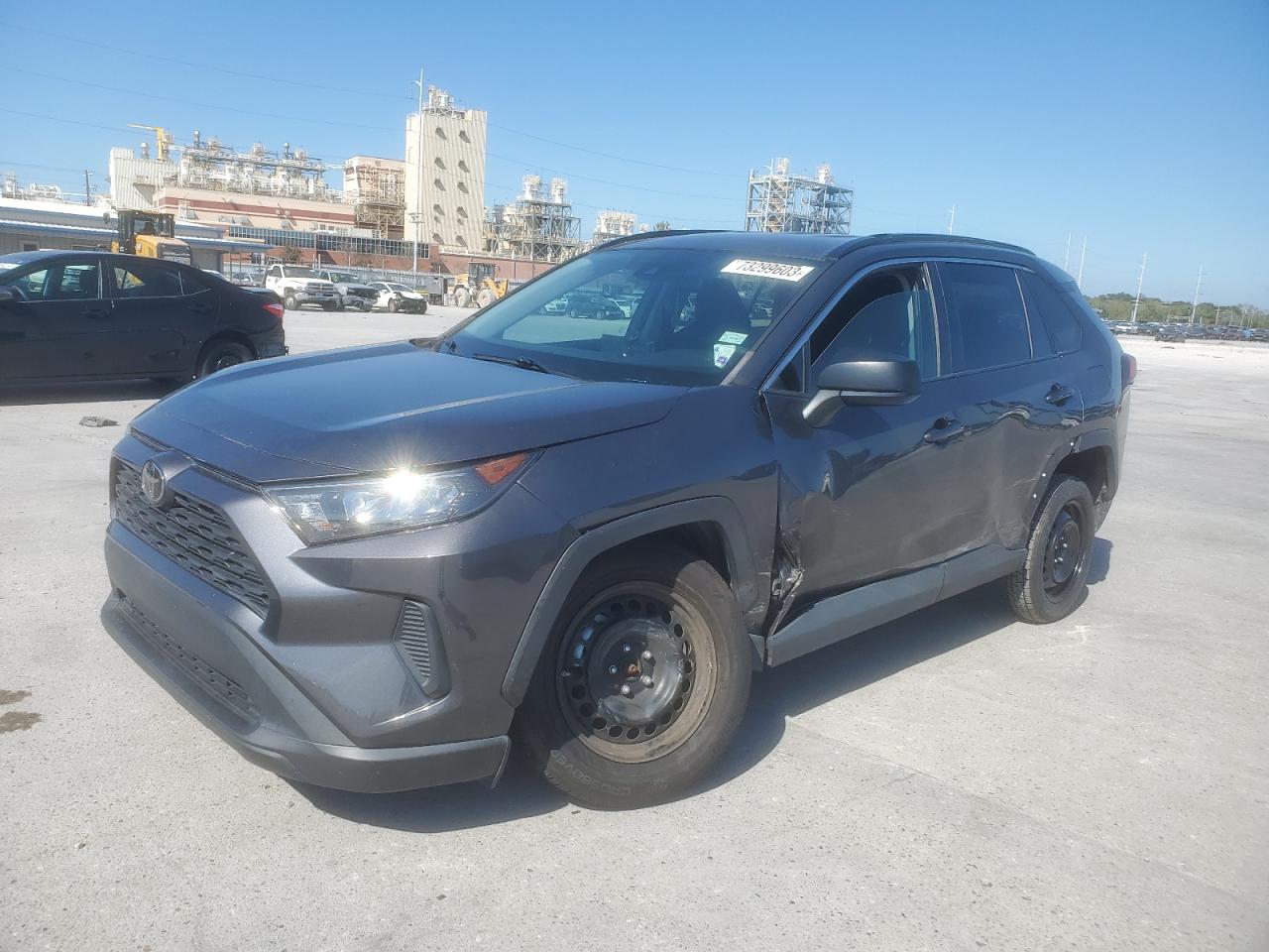 Image 1 of 2019 TOYOTA RAV4 LE 2019 with VIN 2T3H1RFV6KW039651