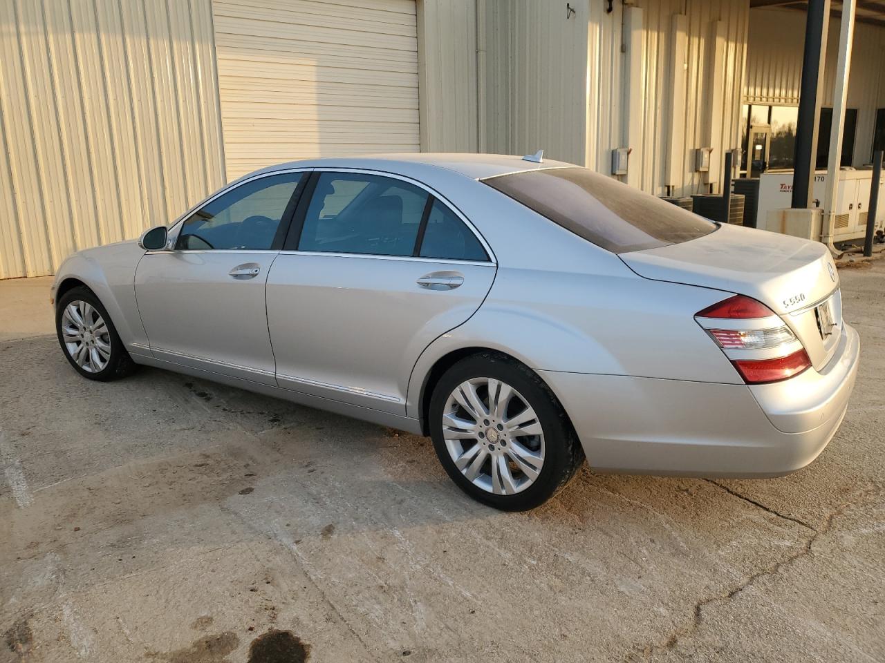 Obraz 2 z 2009 MERCEDES-BENZ S 550 2009 z VIN WDDNG71X89A248094
