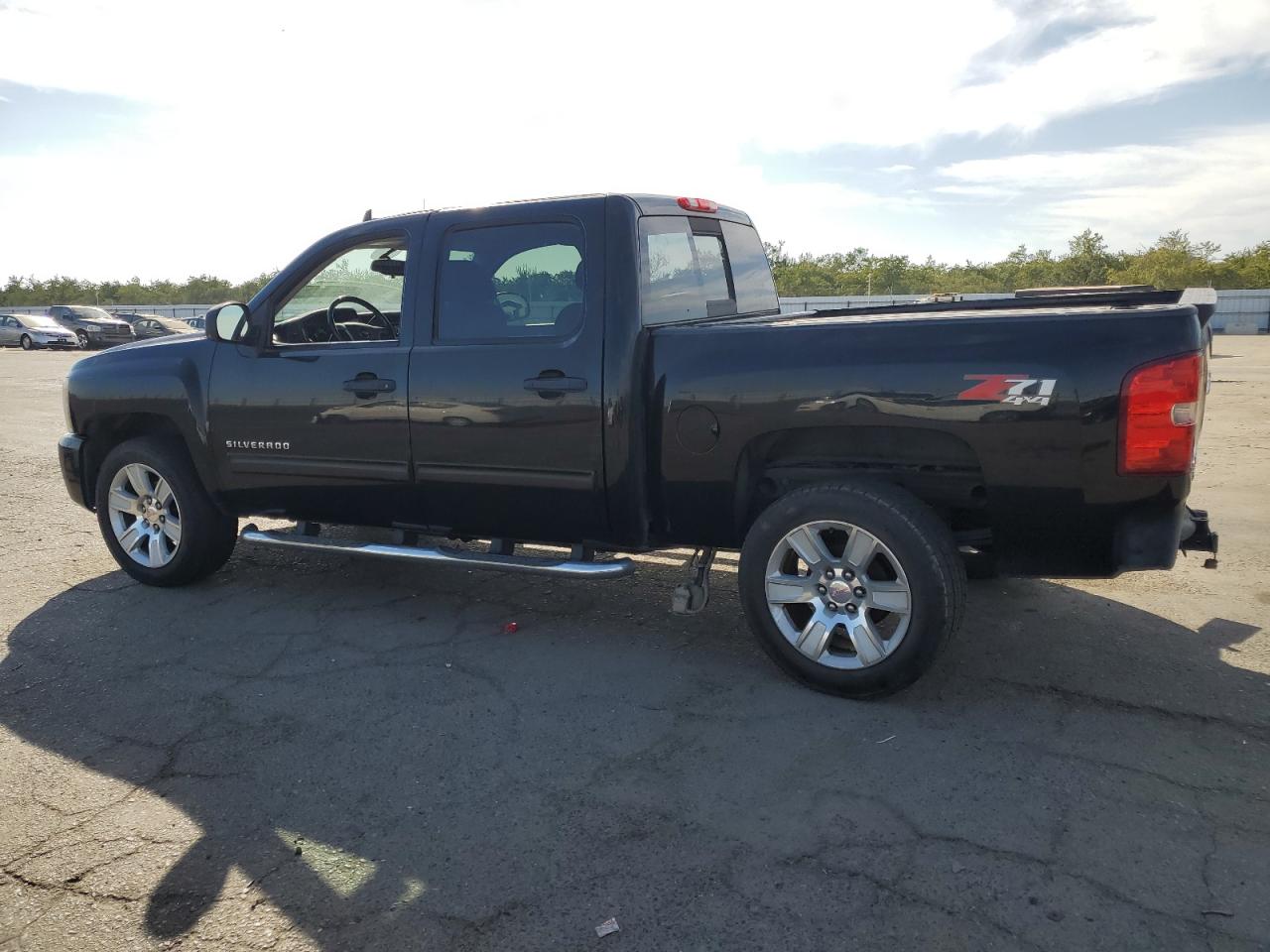 Obraz 2 z 2011 CHEVROLET SILVERADO K1500 LT 2011 z VIN 3GCPKSE3XBG357157