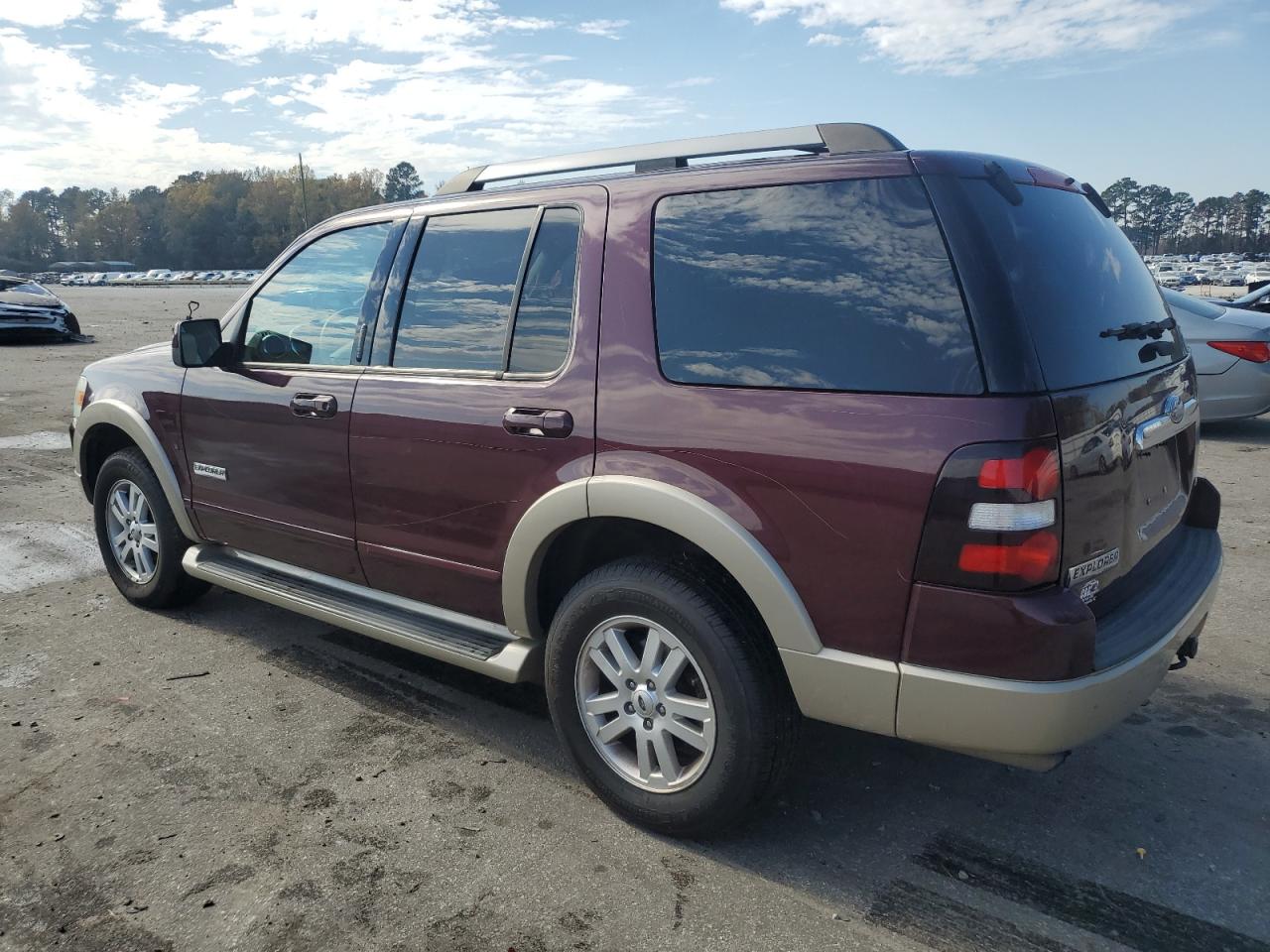 Изображение 2 2007 FORD EXPLORER EDDIE BAUER 2007 с VIN 1FMEU74E87UA63595