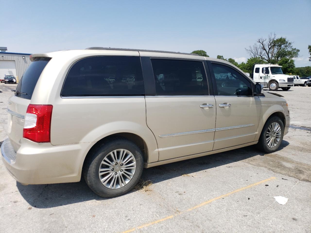 Image 3 of 2015 CHRYSLER TOWN & COUNTRY TOURING L 2015 with VIN 2C4RC1CG0FR553727
