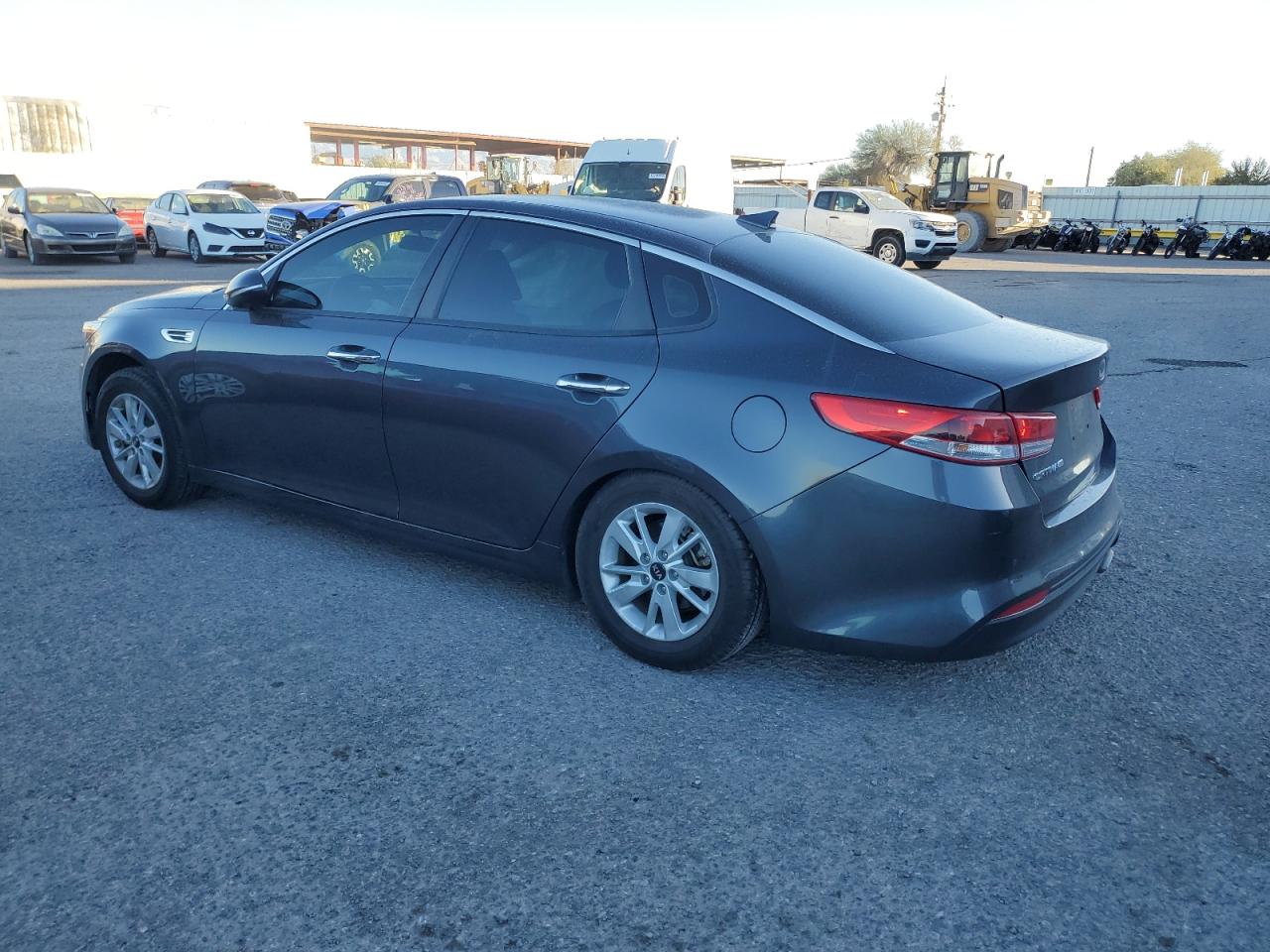 Изображение 2 2018 KIA OPTIMA LX 2018 с VIN KNAGT4L32J5217103