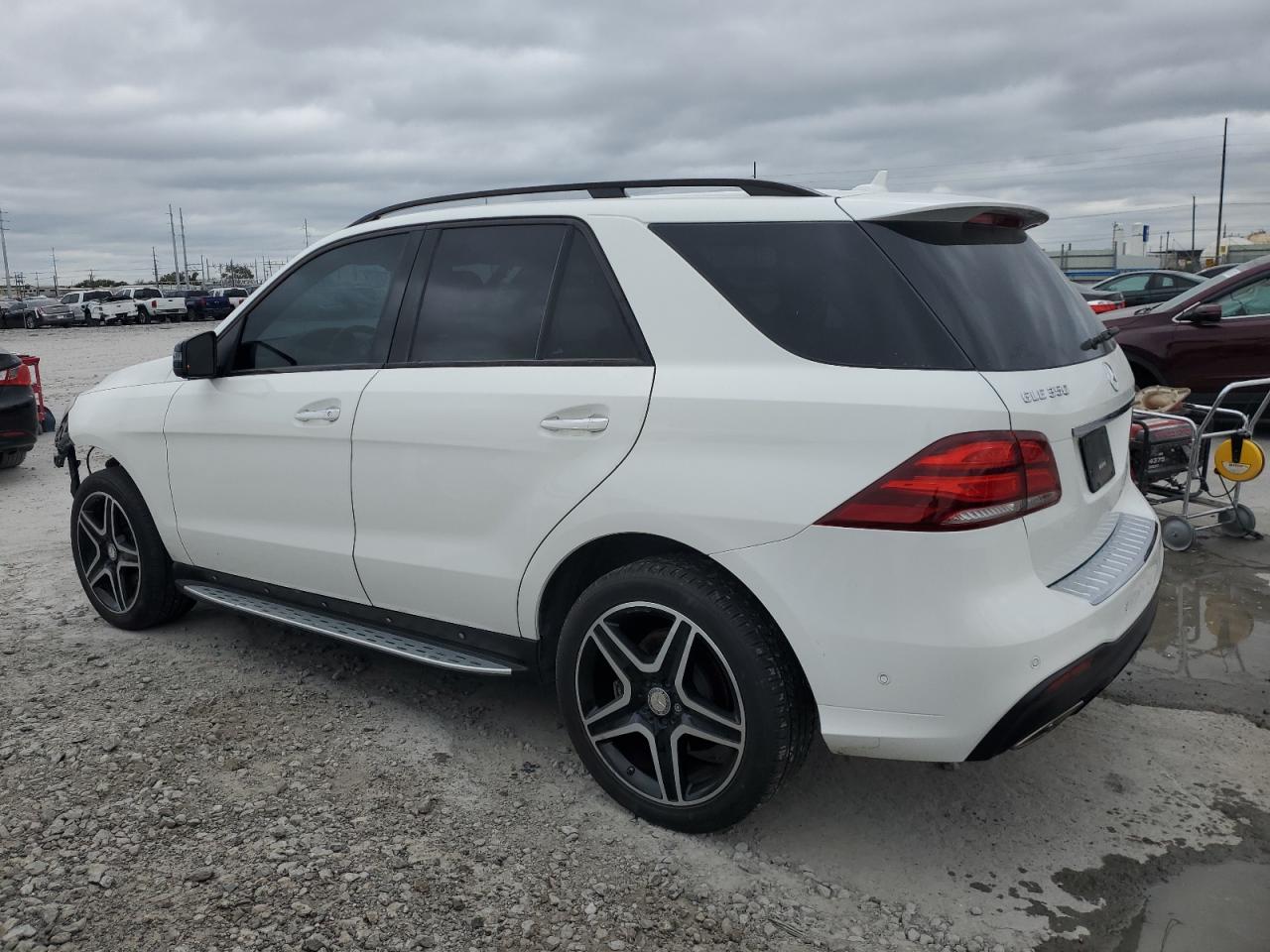 Image 2 of 2016 MERCEDES-BENZ GLE 350 2016 with VIN 4JGDA5JB8GA734834