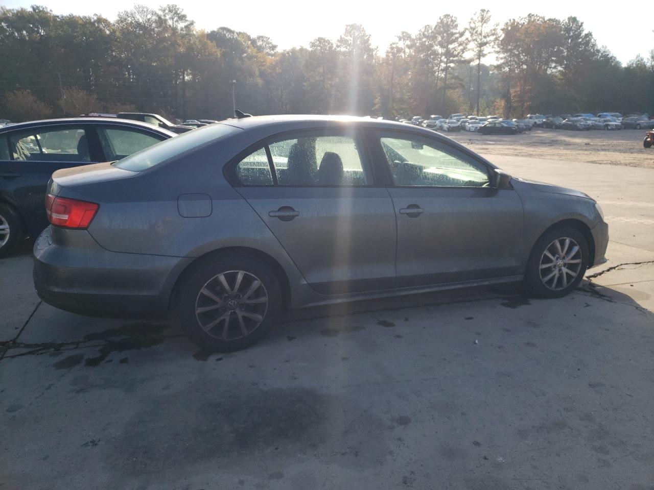 Image 3 of 2015 VOLKSWAGEN JETTA SE 2015 with VIN 3VWD17AJ9FM233327