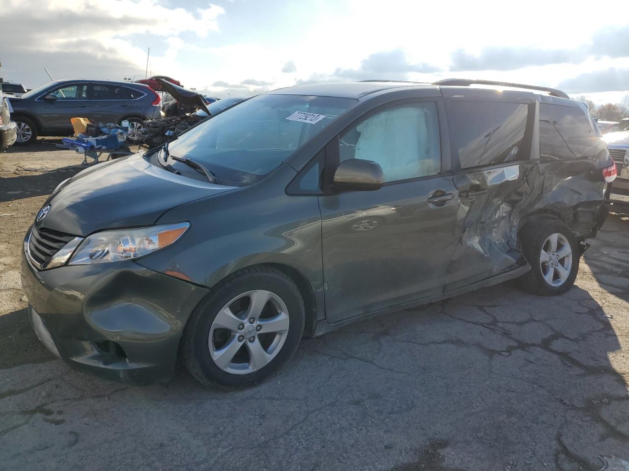 Image 1 of 2011 TOYOTA SIENNA LE 2011 with VIN 5TDKK3DC2BS127549