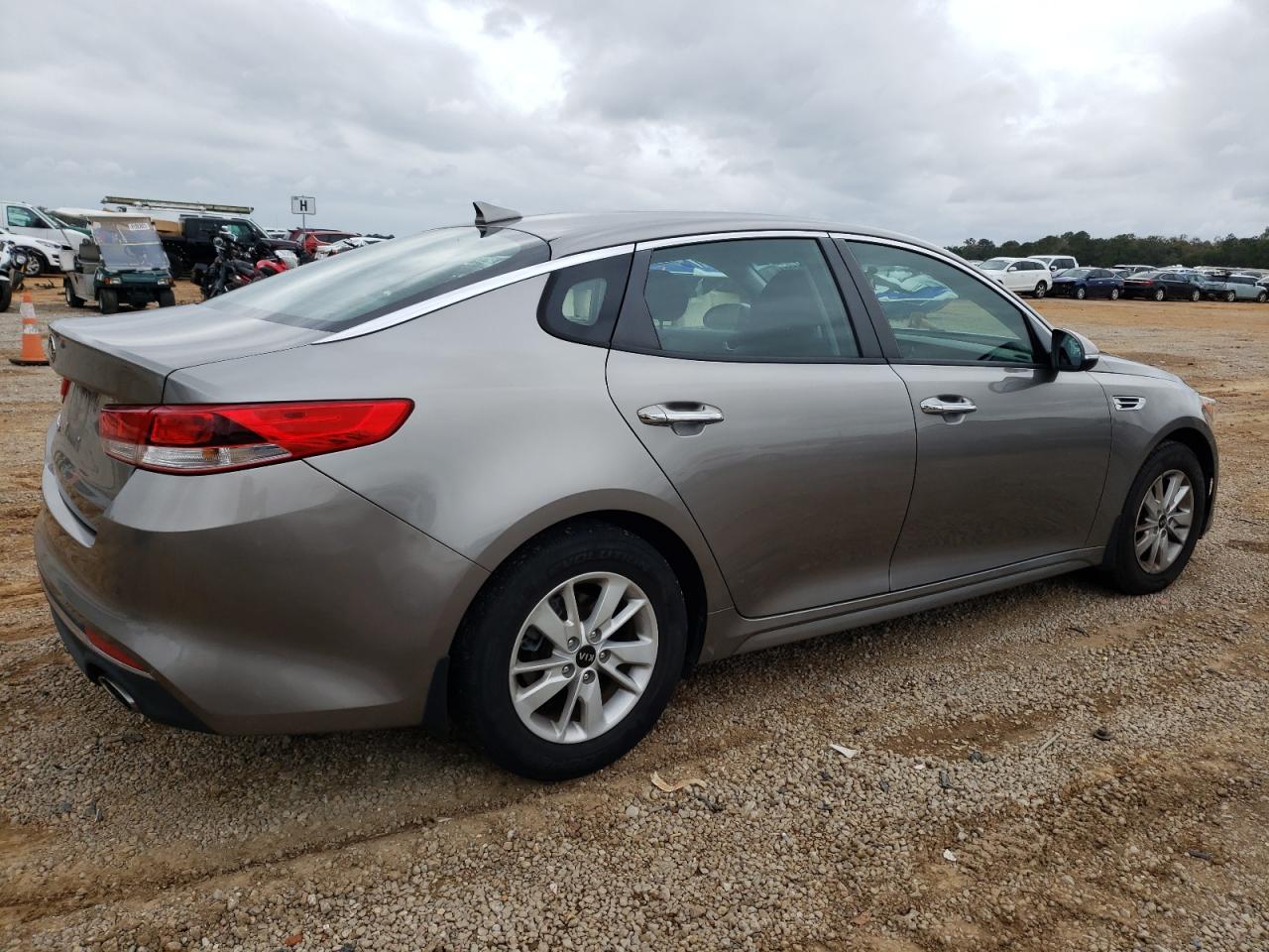 Изображение 3 2016 KIA OPTIMA LX 2016 с VIN 5XXGT4L38GG104201