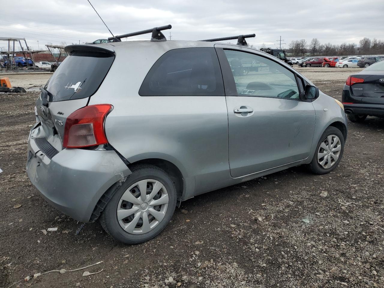 Image 3 of 2007 TOYOTA YARIS  2007 with VIN JTDJT903375103579