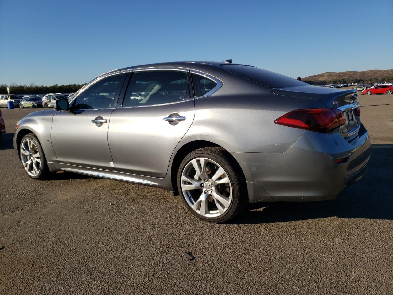 Image 2 of 2015 INFINITI Q70L 3.7 2015 with VIN JN1BY1PR3FM831895