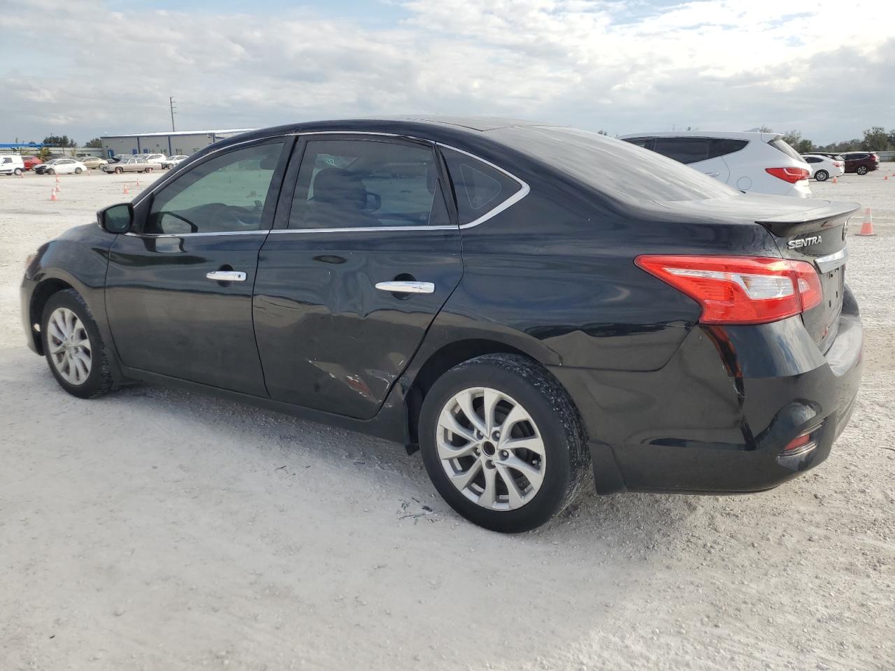 Изображение 2 2017 NISSAN SENTRA S 2017 с VIN 3N1AB7APXHY370704