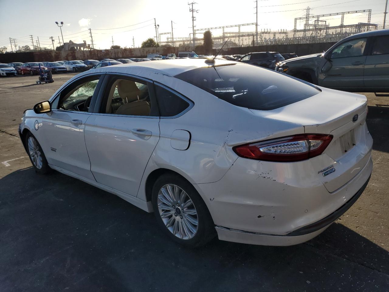 Изображение 2 2015 FORD FUSION SE PHEV 2015 с VIN 3FA6P0PU2FR280680