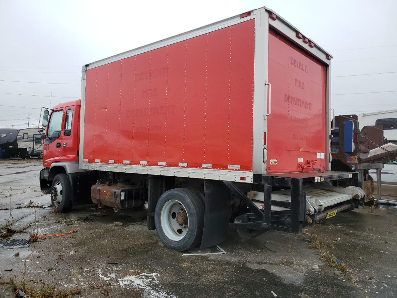 Image 2 of 2009 CHEVROLET T-SERIES F6B042 2009 with VIN 1GBL6F1B99F403083