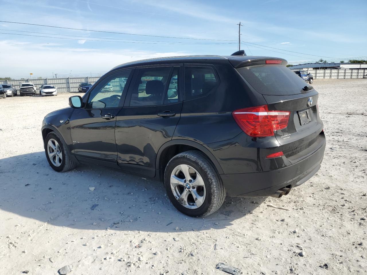 Изображение 2 2011 BMW X3 XDRIVE28I 2011 с VIN 5UXWX5C59BL710296