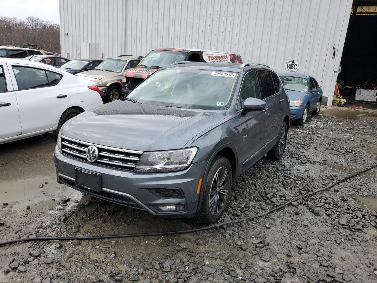 Image 1 of 2018 VOLKSWAGEN TIGUAN SE 2018 with VIN 3VV2B7AXXJM158028