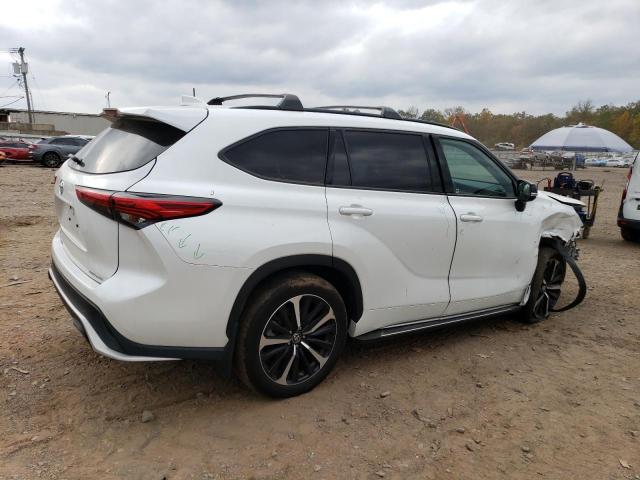 Obraz 3 z 2022 TOYOTA HIGHLANDER XSE 2022 z VIN 5TDJZRBH3NS216561