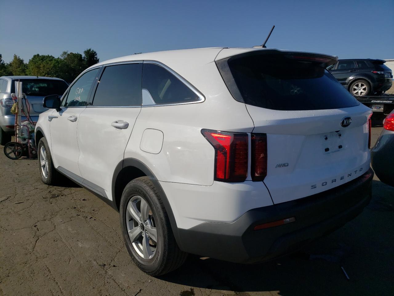 Изображение 2 2021 KIA SORENTO LX 2021 с VIN 5XYRGDLC9MG009537