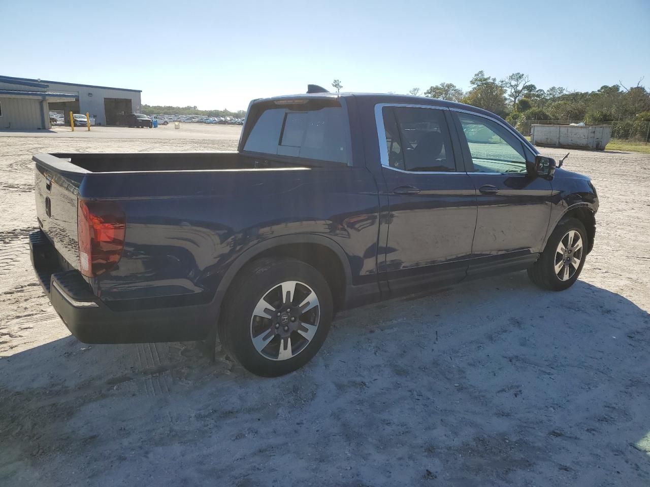 Image 3 of 2019 HONDA RIDGELINE RTL 2019 with VIN 5FPYK2F63KB007234