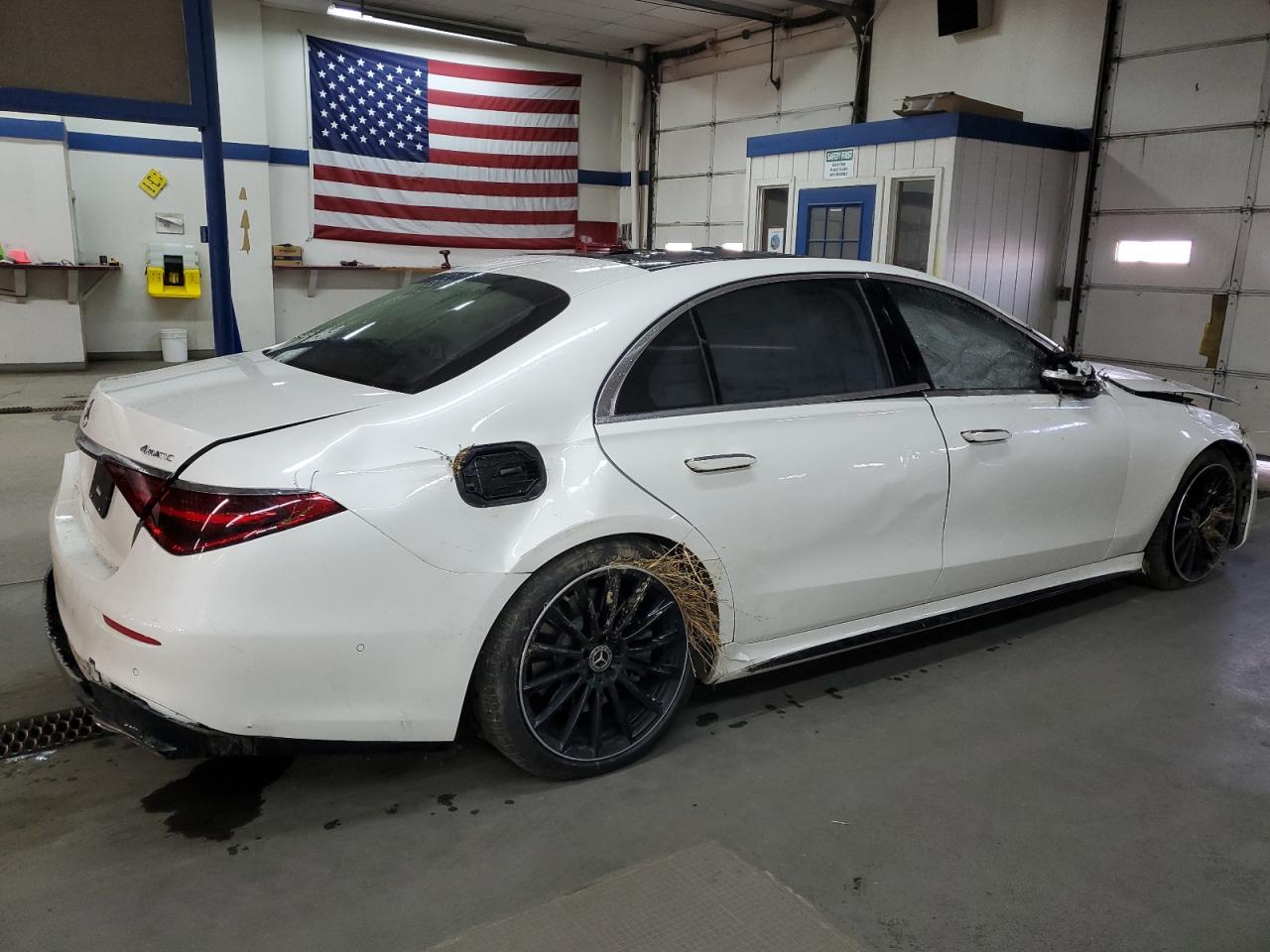 Изображение 3 2022 MERCEDES-BENZ S 580 4MATIC 2022 с VIN W1K6G7GBXNA155023