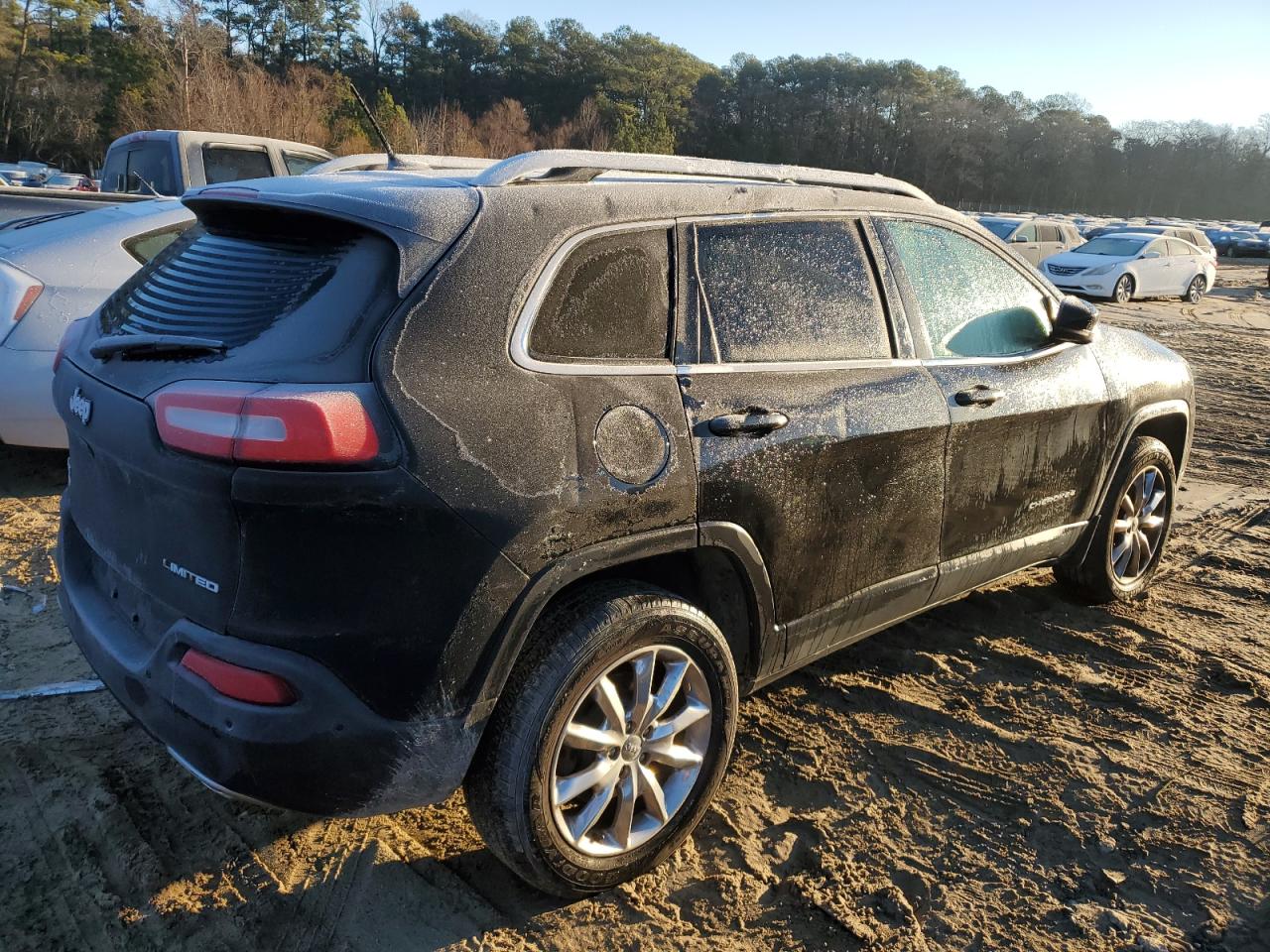 Image 3 of 2014 JEEP CHEROKEE LIMITED 2014 with VIN 1C4PJMDS1EW198039