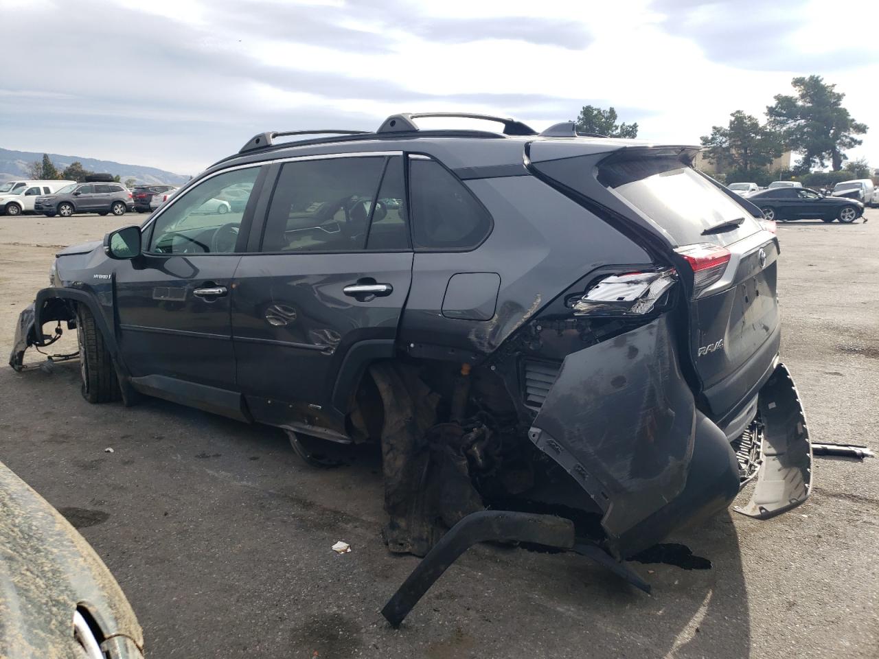 Image 2 of 2021 TOYOTA RAV4 LIMITED 2021 with VIN 4T3D6RFV4MU010815