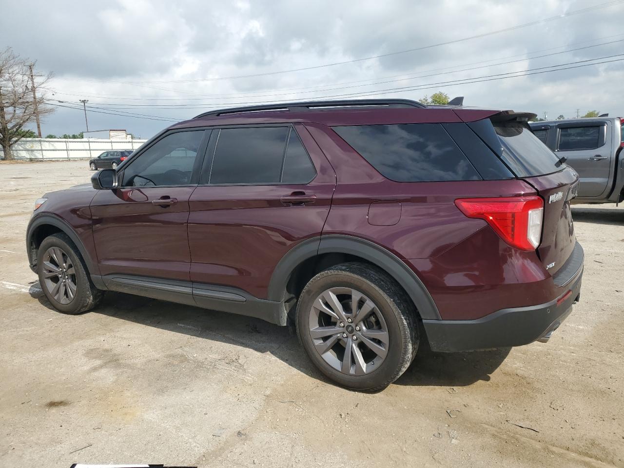 Изображение 2 2022 FORD EXPLORER XLT 2022 с VIN 1FMSK8DH3NGA11148