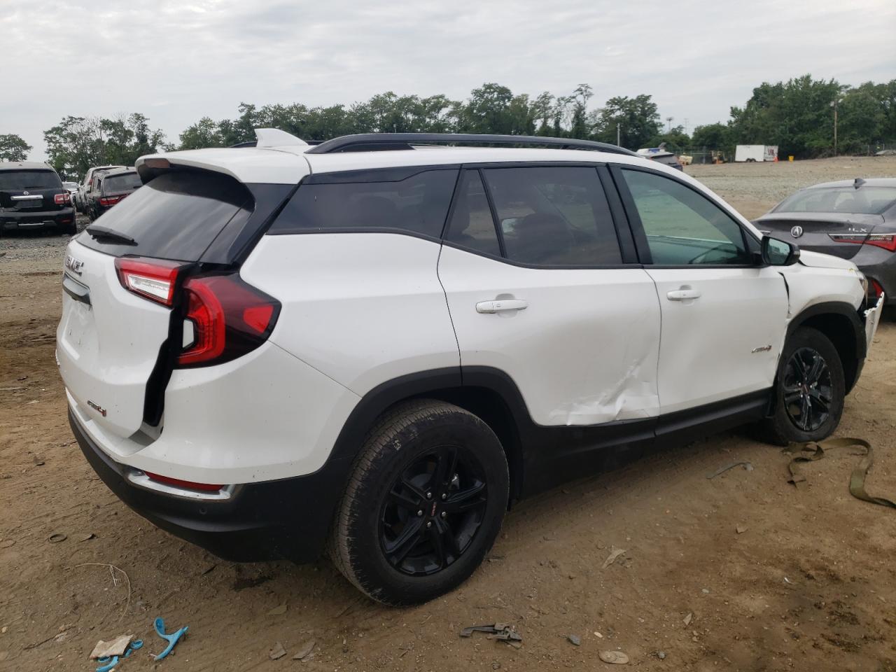 Изображение 3 2022 GMC TERRAIN AT4 2022 с VIN 3GKALYEV3NL296354