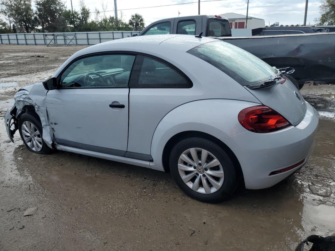 Image 2 of 2017 VOLKSWAGEN BEETLE 1.8T 2017 with VIN 3VWF17AT4HM613057