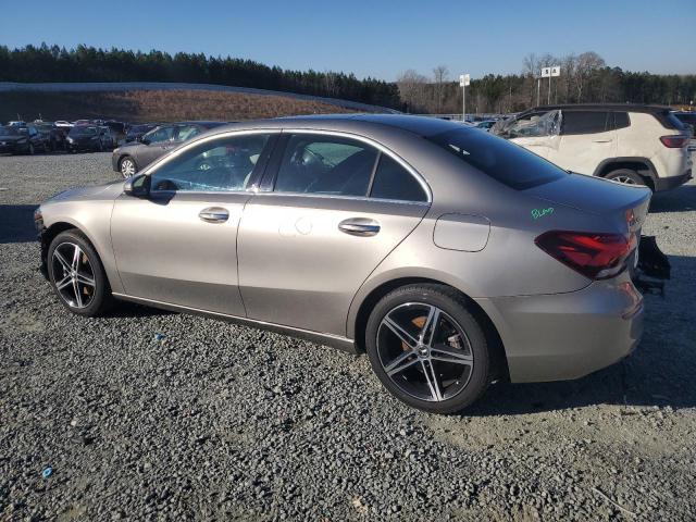 Obraz 2 z 2019 MERCEDES-BENZ A 220 4MATIC 2019 z VIN WDD3G4FB4KW001845