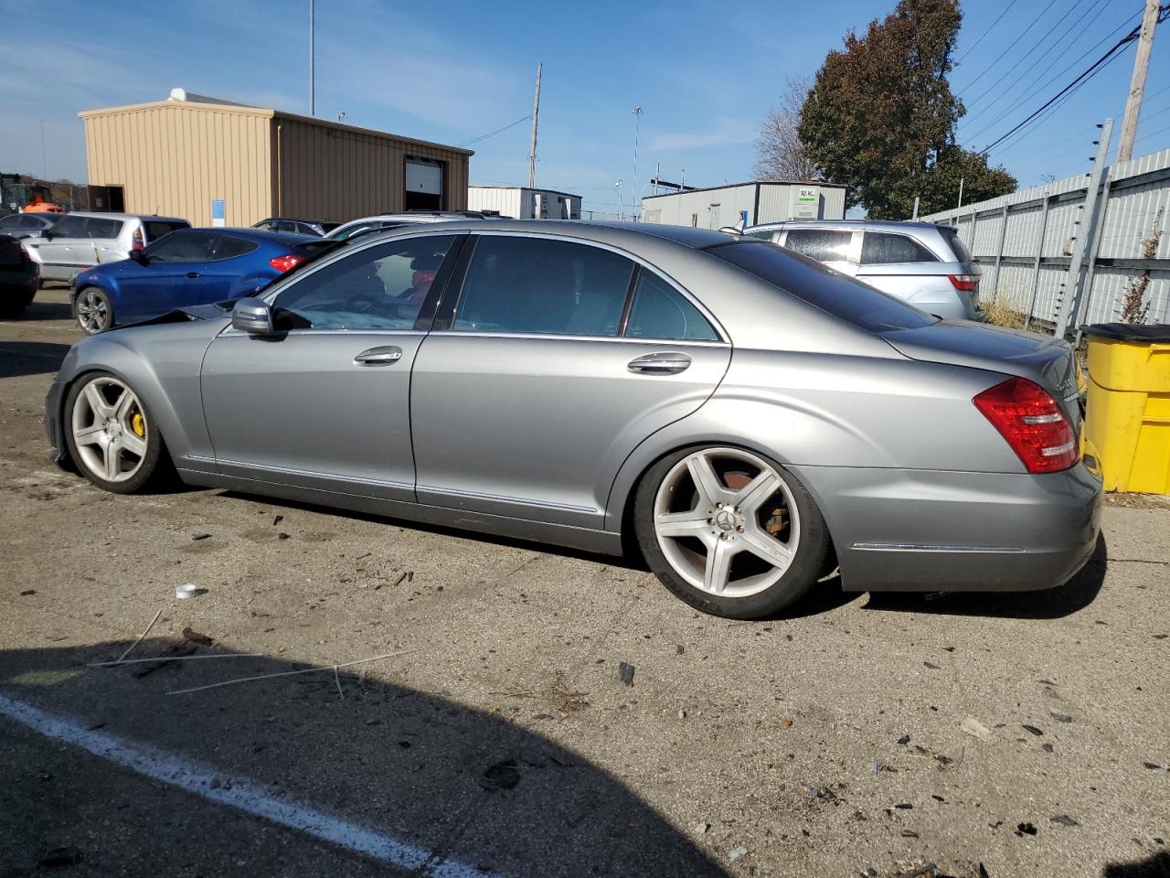 Image 2 of 2013 MERCEDES-BENZ S 400 2013 with VIN WDDNG9FB0DA516945
