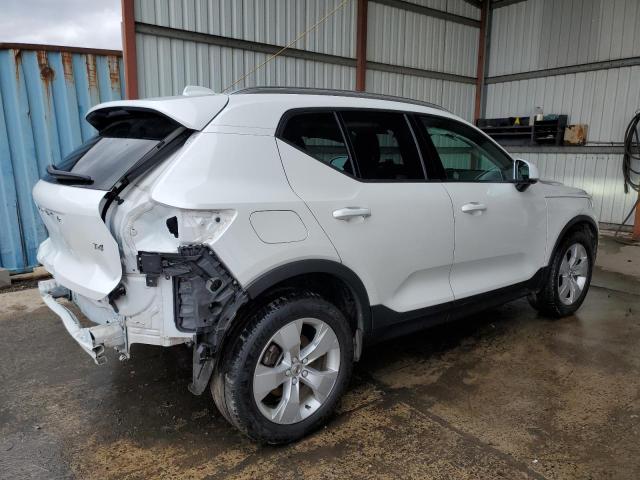 Obraz 3 z 2022 VOLVO XC40 T4 MOMENTUM 2022 z VIN YV4AC2HK8N2771473