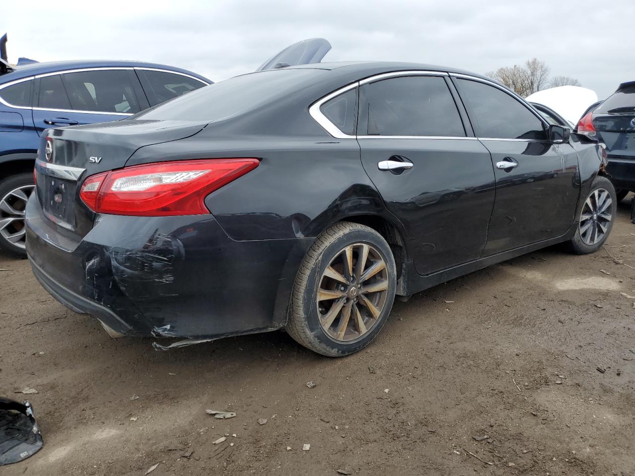 Image 3 of 2017 NISSAN ALTIMA 2.5 2017 with VIN 1N4AL3AP2HC207630