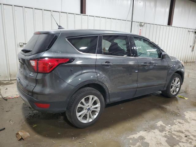 Image 3 of 2019 FORD ESCAPE SE 2019 with VIN 1FMCU9GD3KUB32689