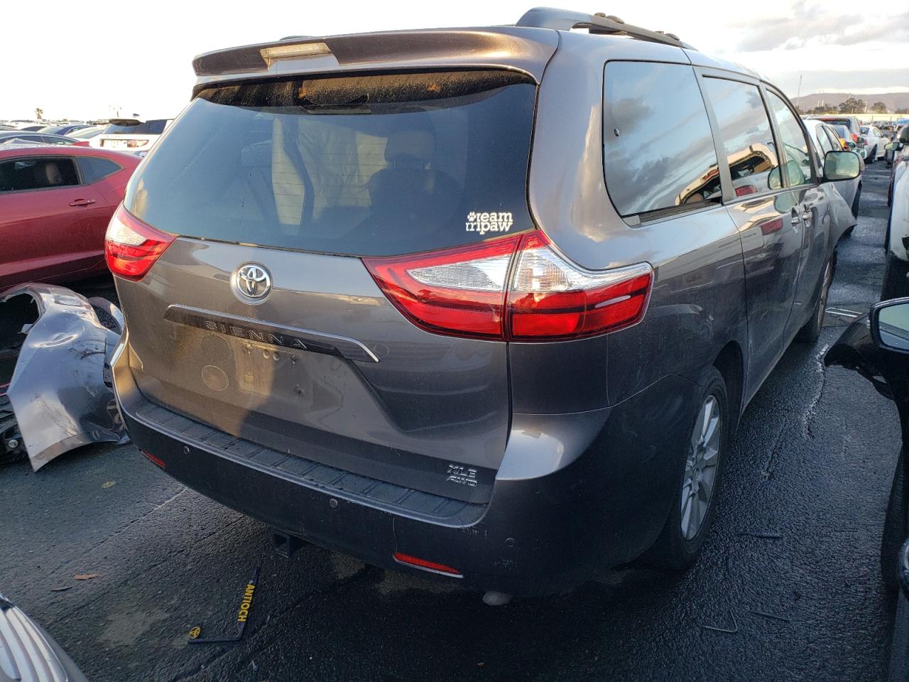Image 3 of 2015 TOYOTA SIENNA XLE 2015 with VIN 5TDDK3DC6FS112406